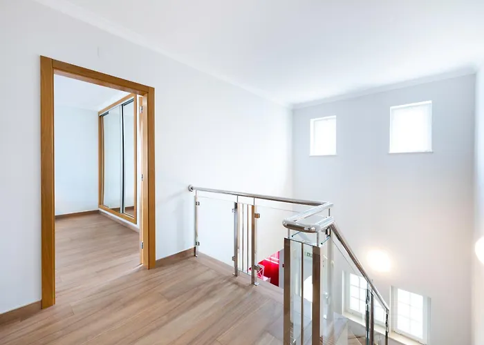 Full Private 180sqm - Terrace Jacuzzi - 200m & Sea View וילה