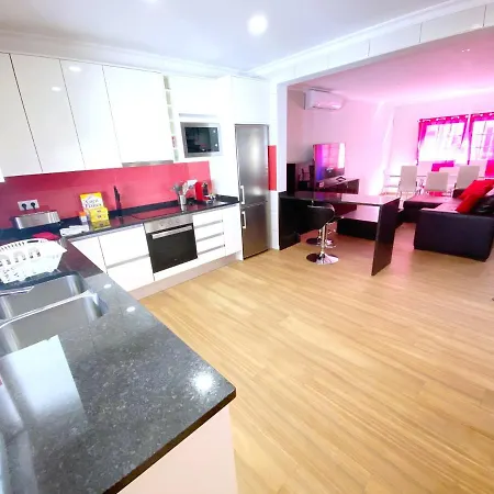 Full Private 180sqm - Terrace Jacuzzi - 200m & Sea View Villa