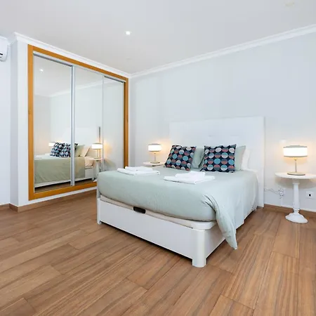 Full Private 180sqm - Terrace Jacuzzi - 200m & Sea View Villa *