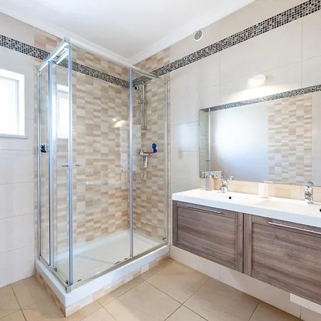 Full Private 180sqm - Terrace Jacuzzi - 200m & Sea View * Αλμπουφέιρα